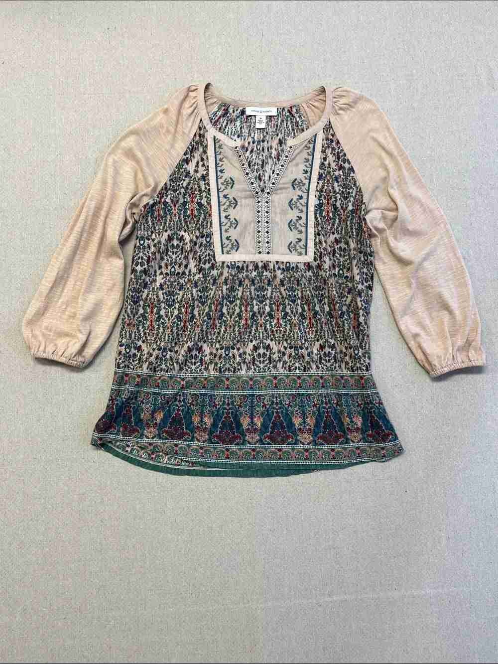 Boho-Inspired Printed Raglan Top in Cream and Green
